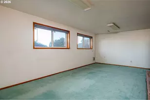 12340 NE Rose Pkwy, Portland, OR 97230 - Photo 25