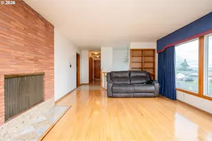 12340 NE Rose Pkwy, Portland, OR 97230 - Photo 11