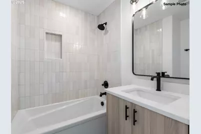 4378 NE Going St, Portland, OR 97218 - Photo 9