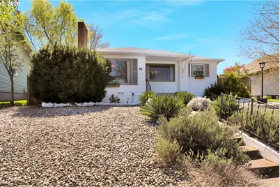 1214 E 11th St, The Dalles, OR 97058 - Photo 3