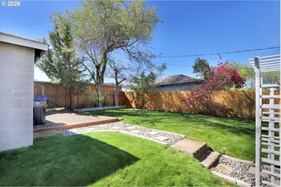 1214 E 11th St, The Dalles, OR 97058 - Photo 37