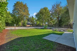 19510 SE Kay St, Milwaukie, OR 97267 - Photo 39