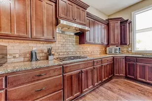 15411 NW Dominion Dr, Portland, OR 97229 - Photo 9