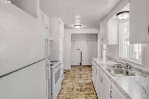 2300 SE 82nd Ave, Portland, OR 97216 - Photo 9