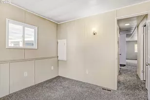 2300 SE 82nd Ave, Portland, OR 97216 - Photo 15