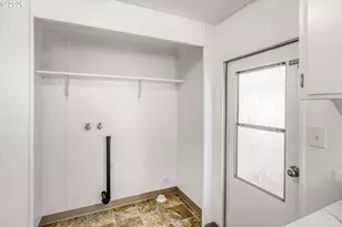 2300 SE 82nd Ave, Portland, OR 97216 - Photo 21