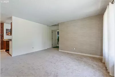 8632 NE Clackamas St, Portland, OR 97220 - Photo 5