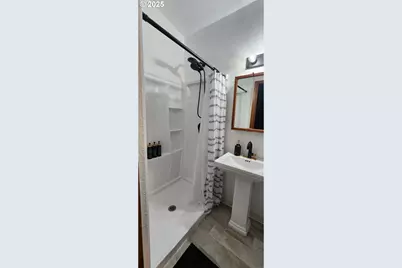 8632 NE Clackamas St, Portland, OR 97220 - Photo 25