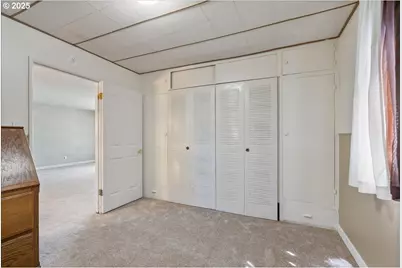 8632 NE Clackamas St, Portland, OR 97220 - Photo 17