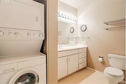 205 S Montgomery St #401B, Portland, OR 97201 - Photo 21