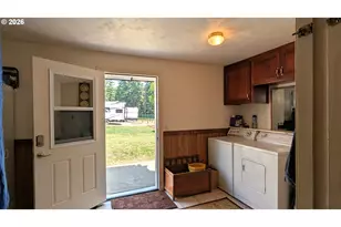 80235 E Hill Rd, Cottage Grove, OR 97424 - Photo 15