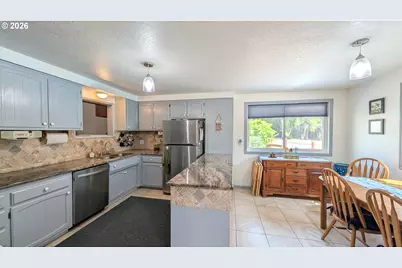 80235 E Hill Rd, Cottage Grove, OR 97424 - Photo 7