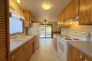4910 Whiteaker St, Eugene, OR 97405 - Photo 13