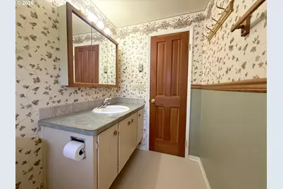 4910 Whiteaker St, Eugene, OR 97405 - Photo 27