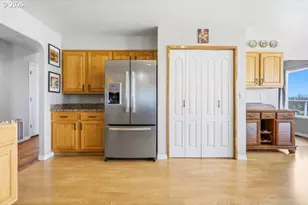 75077 W Oregon Ln, Irrigon, OR 97844 - Photo 9