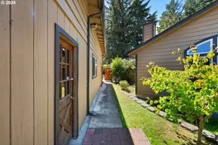 1180 Tideview Terrace, Coos Bay, OR 97420 - Photo 19
