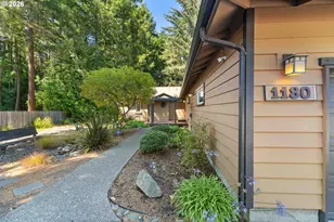 1180 Tideview Terrace, Coos Bay, OR 97420 - Photo 3