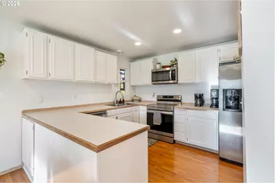 3500 Hawthorne Ln, Tillamook, OR 97141 - Photo 9