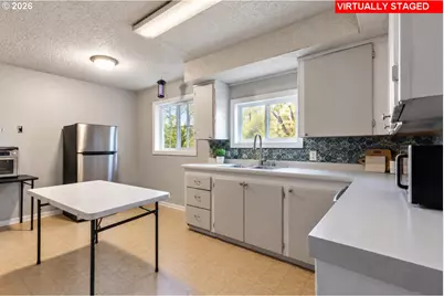820 SW 14th St, Pendleton, OR 97801 - Photo 13