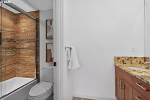 3226 SW Dolph Ct, Portland, OR 97219 - Photo 31