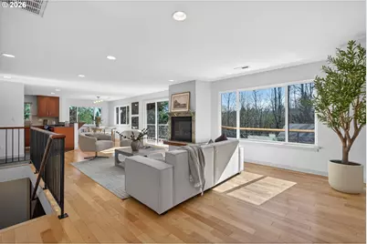 3226 SW Dolph Ct, Portland, OR 97219 - Photo 9