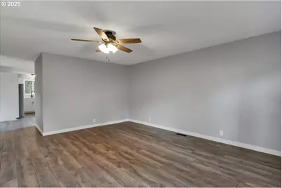 712 12th Ave, Sweet Home, OR 97386 - Photo 29