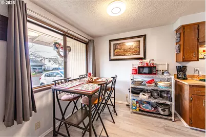 353 71st St, Springfield, OR 97478 - Photo 7