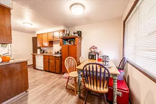 353 71st St, Springfield, OR 97478 - Photo 19