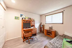 353 71st St, Springfield, OR 97478 - Photo 21