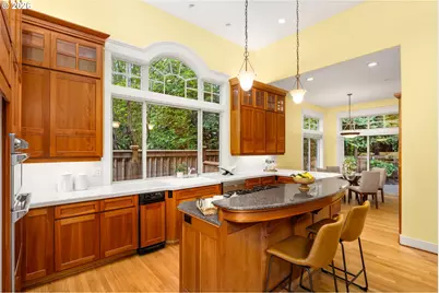 6441 SW Santa Monica Ct, Portland, OR 97221 - Photo 17
