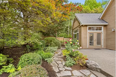 6441 SW Santa Monica Ct, Portland, OR 97221 - Photo 45