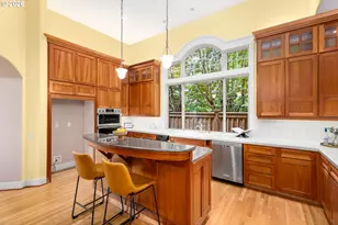 6441 SW Santa Monica Ct, Portland, OR 97221 - Photo 19