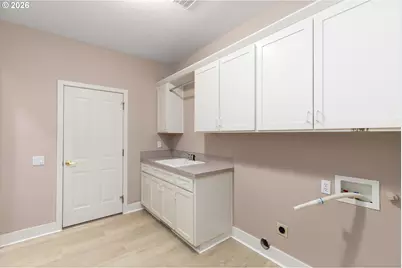 6441 SW Santa Monica Ct, Portland, OR 97221 - Photo 33