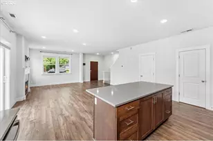 15254 NW Cosmos St, Portland, OR 97229 - Photo 13