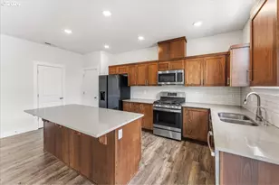 15254 NW Cosmos St, Portland, OR 97229 - Photo 9
