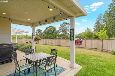 493 NW Crater Lake Dr, Dallas, OR 97338 - Photo 9