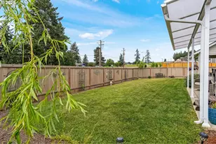 493 NW Crater Lk Dr, Dallas, OR 97338 - Photo 13