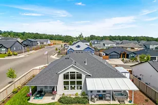 493 NW Crater Lk Dr, Dallas, OR 97338 - Photo 5