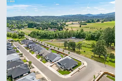 493 NW Crater Lake Dr, Dallas, OR 97338 - Photo 7