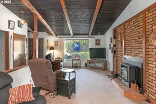 1931 Oak St, North Bend, OR 97459 - Photo 11