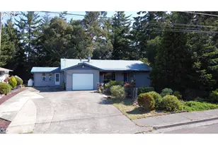 1931 Oak St, North Bend, OR 97459 - Photo 3