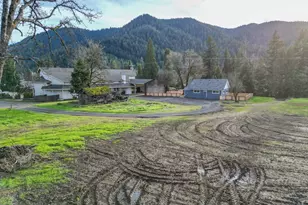 48181 Hwy 58, Oakridge, OR 97463 - Photo 3