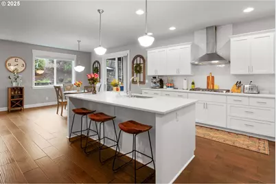 13199 SE Gateway Dr, Happy Valley, OR 97086 - Photo 9