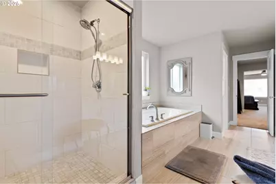 13199 SE Gateway Dr, Happy Valley, OR 97086 - Photo 41