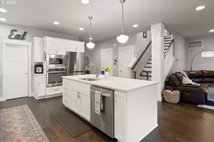 13199 SE Gateway Dr, Happy Valley, OR 97086 - Photo 7