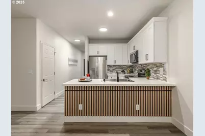 18067 SW Niks Dr, Beaverton, OR 97003 - Photo 7