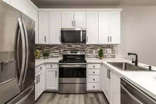 18067 SW Niks Dr, Beaverton, OR 97003 - Photo 3