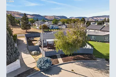 2201 Terra Lea Ct, La Grande, OR 97850 - Photo 5