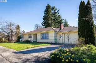 47866 W 1st St, Oakridge, OR 97463 - Photo 3