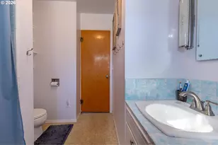 47866 W 1st St, Oakridge, OR 97463 - Photo 11